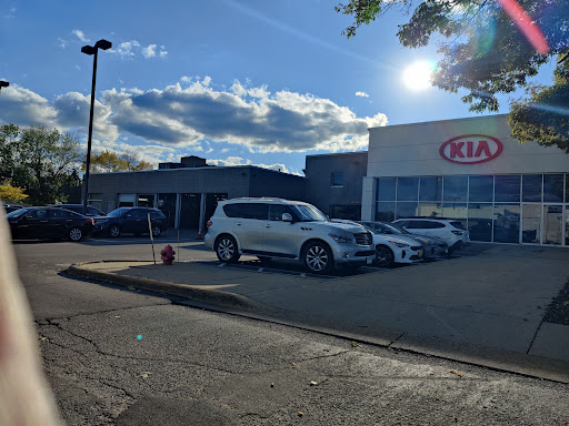 Kia Dealer «Luther Kia of Bloomington», reviews and photos, 1701 American Blvd W, Minneapolis, MN 55431, USA