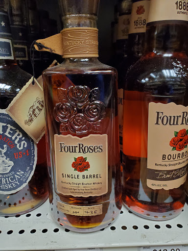 Liquor Store «Randolph Package Store», reviews and photos, 42 N Main St, Randolph, MA 02368, USA