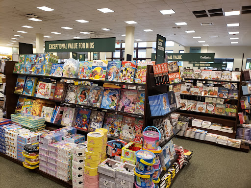 Book Store «Barnes & Noble Booksellers Palm Desert», reviews and photos, 72840 Highway 111 # 425, Palm Desert, CA 92260, USA