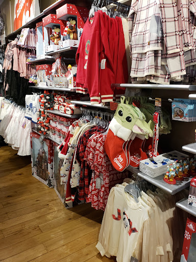 Toy Store «Disney Store», reviews and photos, 127 Outlet Square, Hershey, PA 17033, USA