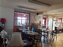 Atmosphère du Restaurant français Le Cheval Bai à La Ferté-en-Ouche - n°1