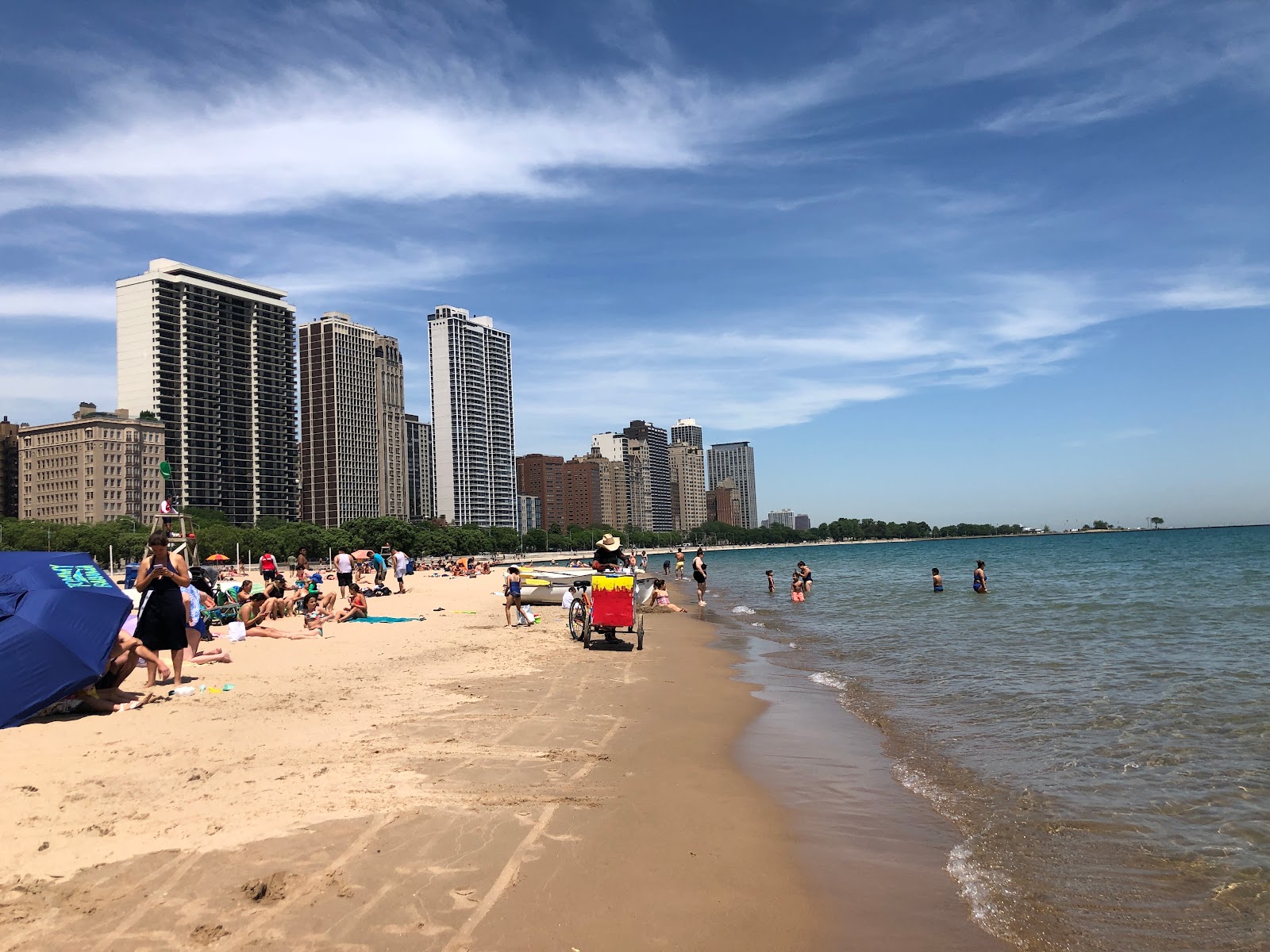 Fotografie cu Oak Street Beach cu nivelul de curățenie înalt