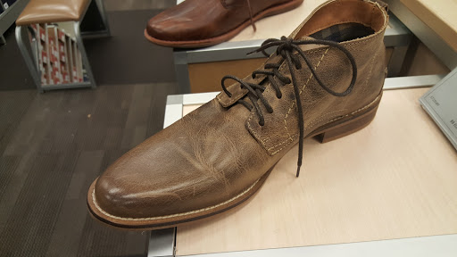 Shoe Store «DSW Designer Shoe Warehouse», reviews and photos, 16920 SW 72nd Ave, Tigard, OR 97224, USA