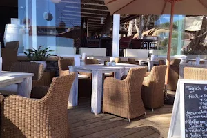 La Vida Peguera Restaurant & Beach Lounge image