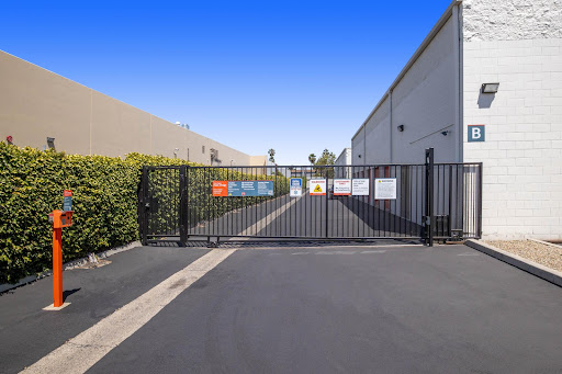 Self-Storage Facility «Public Storage», reviews and photos, 130 S Knott Ave, Anaheim, CA 92804, USA