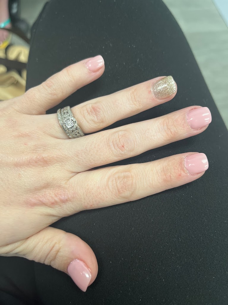 DaVi Nails 28326