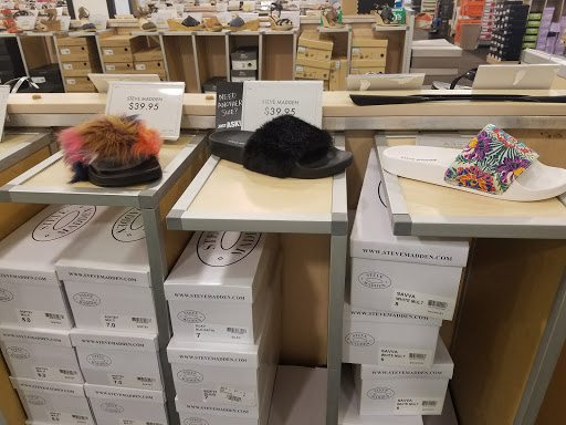 Shoe Store «DSW Designer Shoe Warehouse», reviews and photos, 801 W 15th St, Plano, TX 75075, USA