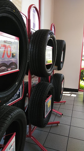 Tire Shop «Discount Tire Store - Bothell, WA», reviews and photos, 20914 Bothell Everett Hwy, Bothell, WA 98021, USA