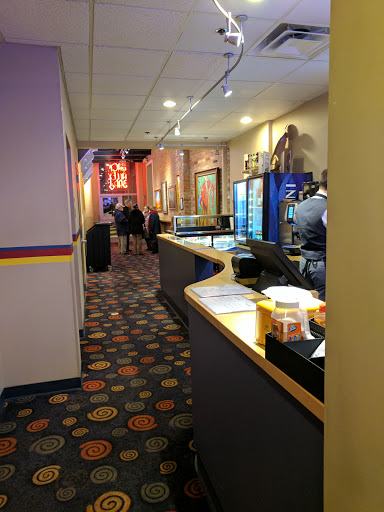 Movie Theater «Esquire Theatre», reviews and photos, 320 Ludlow Ave, Cincinnati, OH 45220, USA