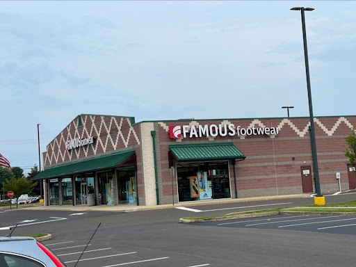 Famous Footwear, 940 W Street Rd, Warminster, PA 18974, USA, 