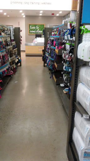 Pet Supply Store «Petco Animal Supplies», reviews and photos, 816 Washington St, Middletown, CT 06457, USA