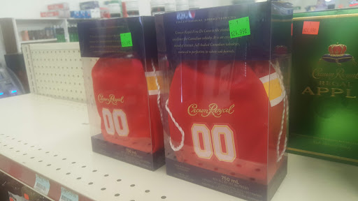 Tobacco Shop «Discount Smoke & Liquor», reviews and photos, 4335 NW Gateway Ave, Riverside, MO 64150, USA