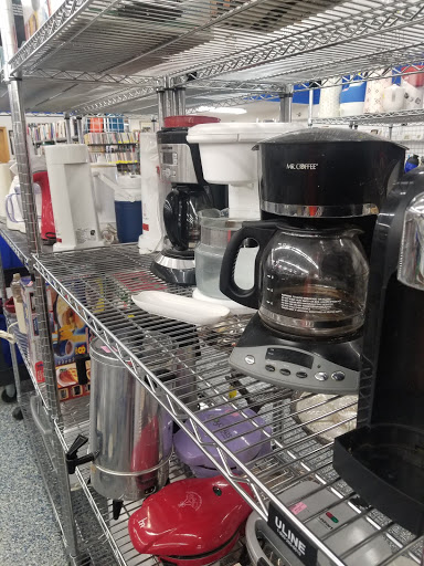 Thrift Store «St Vincent de Paul Kenosha Thrift Store», reviews and photos, 7531 30th Ave, Kenosha, WI 53142, USA