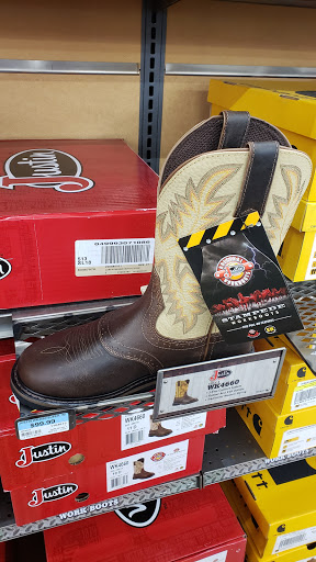 Home Improvement Store «Tractor Supply Co.», reviews and photos, 100 W Ardice Ave #1, Eustis, FL 32726, USA