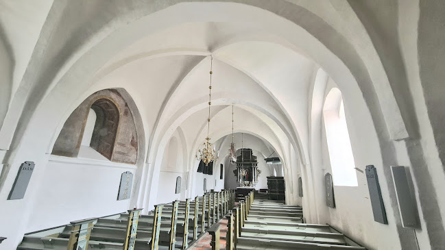 Anmeldelser af Vejby Kirke i Frederiksværk - Kirke