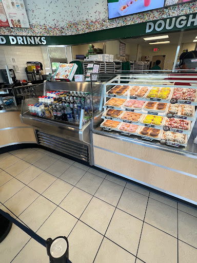 Donut Shop «Krispy Kreme Doughnuts», reviews and photos, 1444 N Battlefield Blvd, Chesapeake, VA 23320, USA