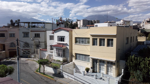 Cheap youth rooms in Arequipa