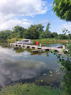 Port de plaisance à Étreux