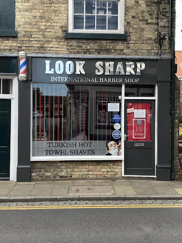 Look Sharp Barber - Hull