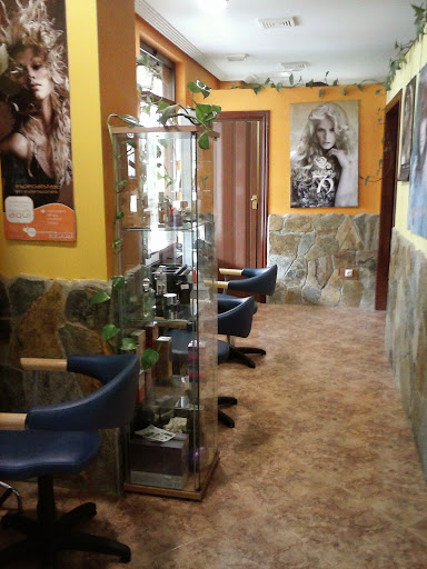 Salón de Belleza Y Peluquería Rocío en Candás, Oviedo