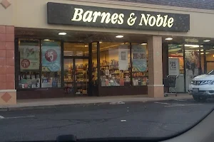 Barnes & Noble image