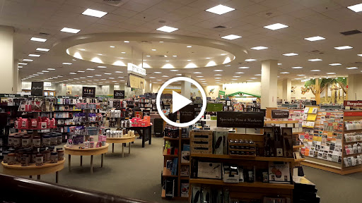 Book Store «Barnes & Noble», reviews and photos, 230 Main St, White Plains, NY 10601, USA