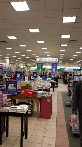 Book Store «Barnes & Noble», reviews and photos, 14790 Greyhound Plaza, Carmel, IN 46032, USA