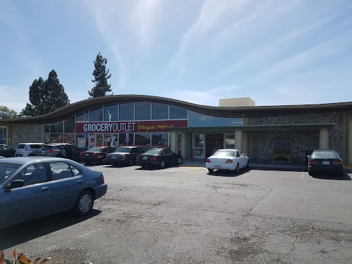 Grocery Store «Grocery Outlet Bargain Market», reviews and photos, 401 Marin St, Vallejo, CA 94590, USA