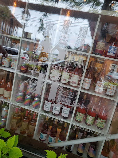 Shopping Mall «Tannery Shopping Center», reviews and photos, 50 Water St, Newburyport, MA 01950, USA