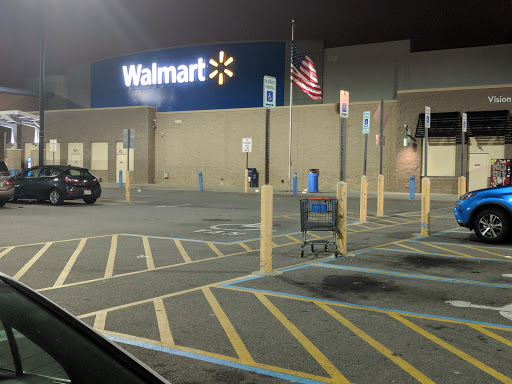 Department Store «Walmart Supercenter», reviews and photos, 638 Quequechan St, Fall River, MA 02721, USA