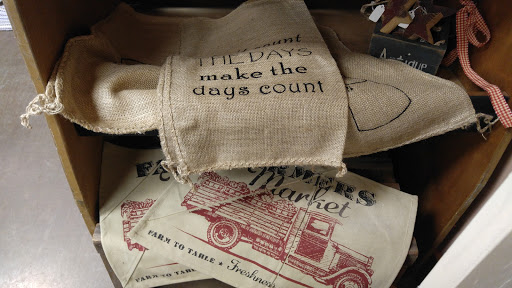 Grocery Store «Troutt Old Time General Store And Market», reviews and photos, 433 N 4th St, Paducah, KY 42001, USA