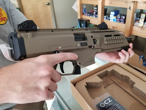 Gun Shop «Heartland Guns & Ammo», reviews and photos, 305 Luetkenhaus Blvd, Wentzville, MO 63385, USA