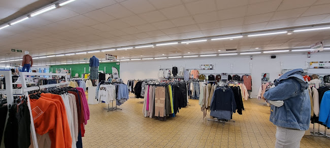 Reviews of newlife in Newport - Clothing store