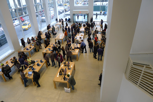 Cell Phone Store «Apple Fifth Avenue», reviews and photos, 767 5th Ave, New York, NY 10153, USA