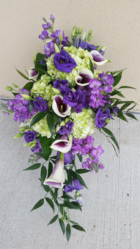 Florist «Amazing Petals», reviews and photos, 125 S Broadway St, Lake Orion, MI 48362, USA