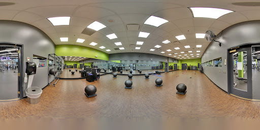 Health Club «Onelife Fitness - Gainesville Express Gym», reviews and photos, 7500 Limestone Dr, Gainesville, VA 20155, USA
