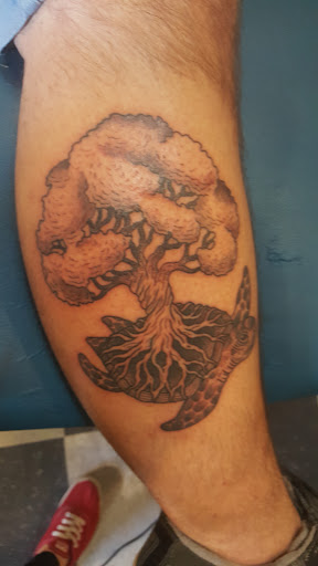 Tattoo Shop «Walk the Line Tattoo», reviews and photos, 364 E Broad St, Athens, GA 30601, USA