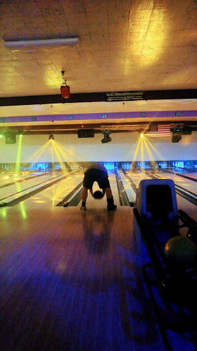 Bowling Alley «Diversey River Bowl», reviews and photos, 2211 W Diversey Pkwy, Chicago, IL 60647, USA