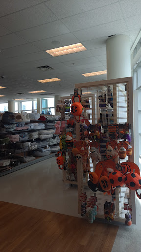 Shopping Mall «Fifth and Alton», reviews and photos, 1100 6th St, Miami Beach, FL 33139, USA