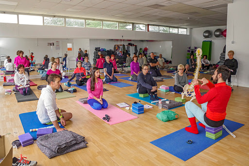 Yoga Ángel Crespo en Torrelaguna, Madrid