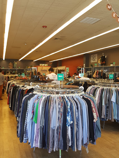 Used Clothing Store «Buffalo Exchange Boston - Allston», reviews and photos, 180 Harvard Ave, Boston, MA 02134, USA