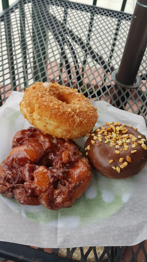 Donut Shop «Rose Donuts», reviews and photos, 5201 Linda Vista Rd, San Diego, CA 92110, USA