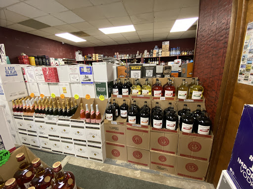 Liquor Store «Day Hollow Wine & Liquor Store», reviews and photos, 409 Day Hollow Rd, Endicott, NY 13760, USA