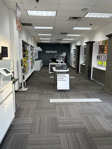 Cell Phone Store «Floral Park Verizon Wireless», reviews and photos, 250-36 Jericho Turnpike, Floral Park, NY 11001, USA