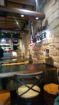 Atmosphère du Restaurant de hamburgers L'Artisan du Burger - Les Halles à Paris - n°16