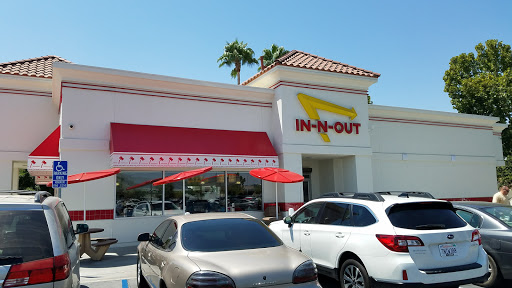 Shopping Mall «River Park Shopping Center», reviews and photos, 71 E Via la Plata, Fresno, CA 93720, USA