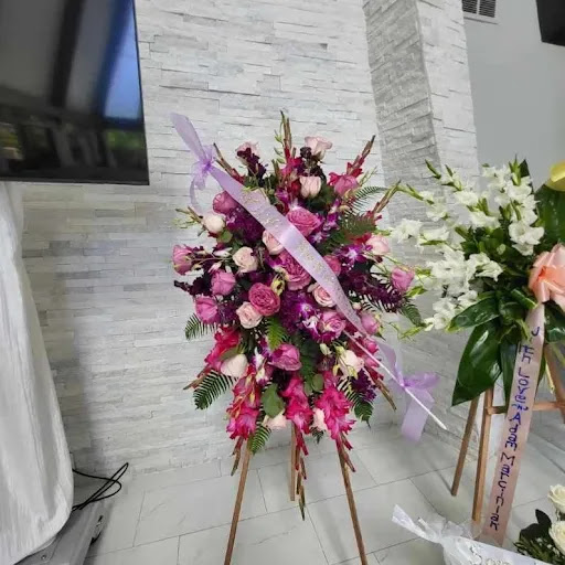 Florist «Parisian Florist», reviews and photos, 7528 Sunset Blvd, Los Angeles, CA 90046, USA