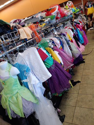 Thrift Store «Goodwill Donation Xpress», reviews and photos, 7800 South US Highway 17/92 #164, Casselberry, FL 32730, USA