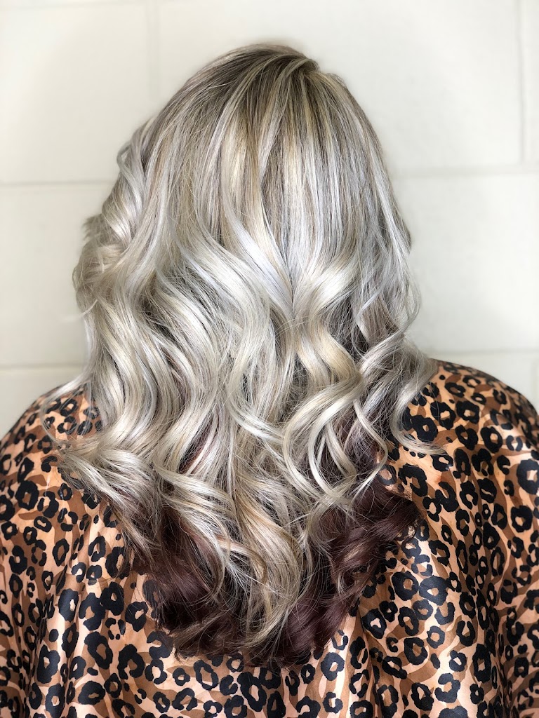 Salon Chique & Boutique 31634