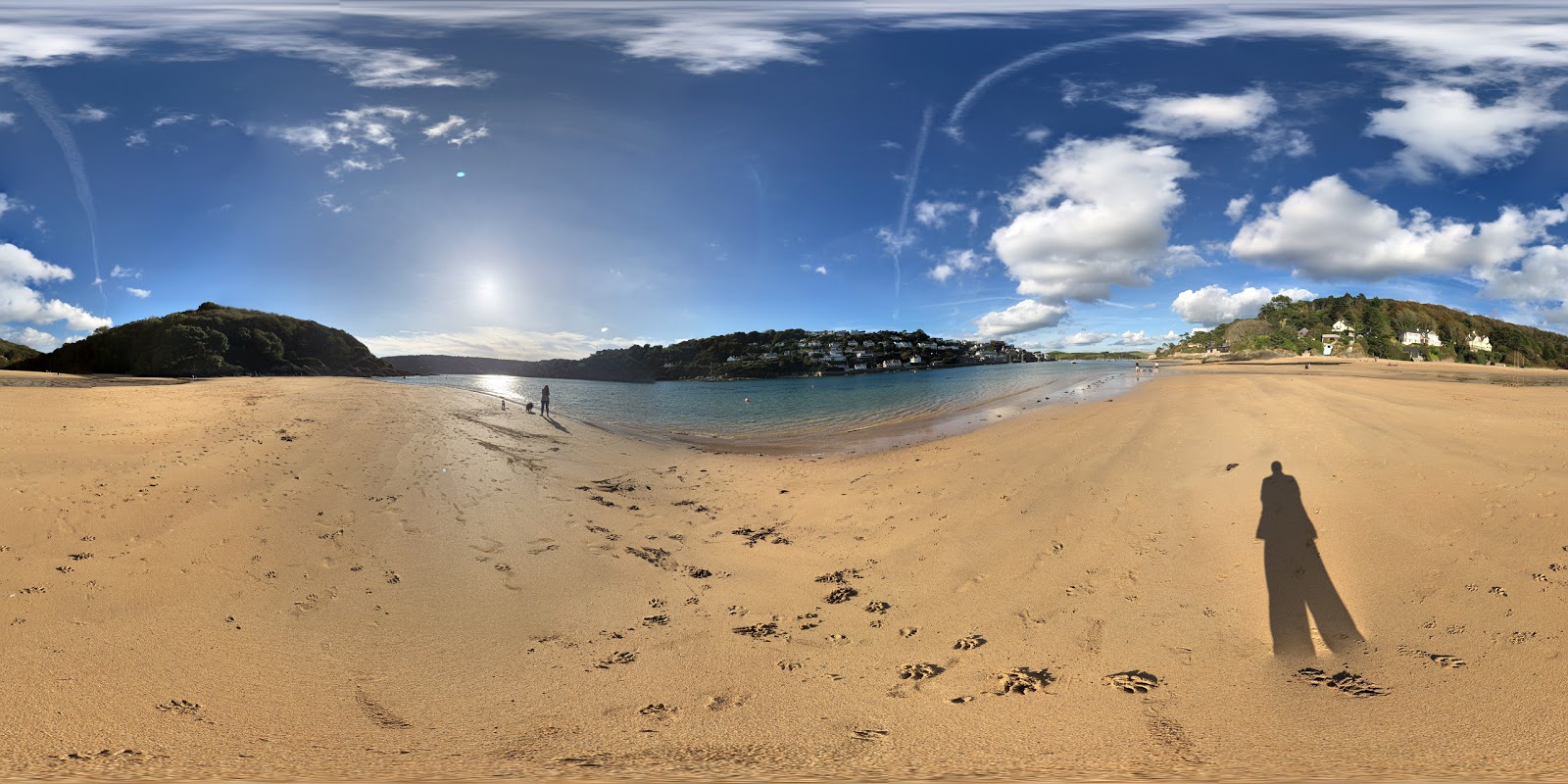 Mill Bay'in fotoğrafı - rahatlamayı sevenler arasında popüler bir yer